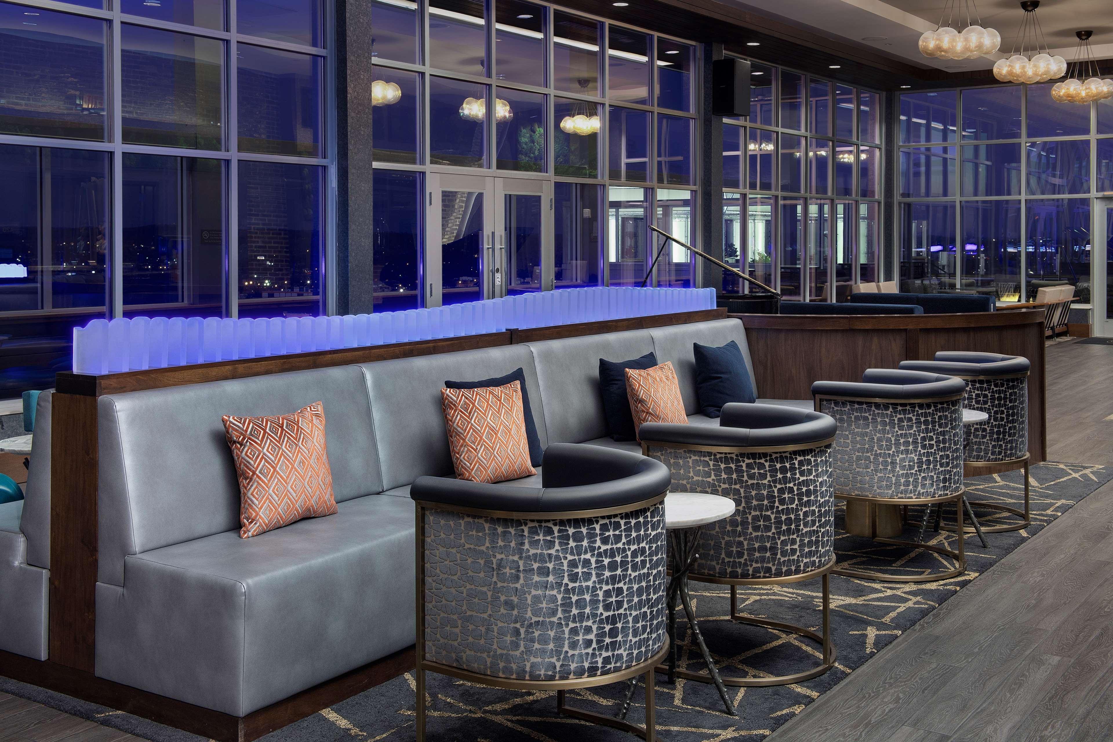 Embassy Suites By Hilton Knoxville Downtown Dış mekan fotoğraf