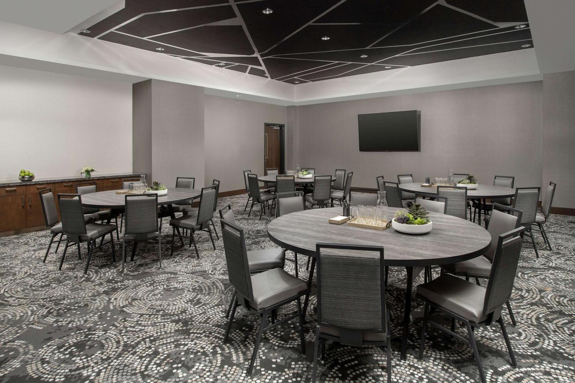 Embassy Suites By Hilton Knoxville Downtown Dış mekan fotoğraf